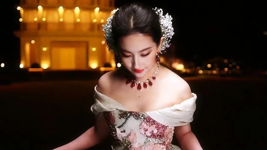 APEC峰会中日会谈：高市早苗承诺坚持一个中国原则