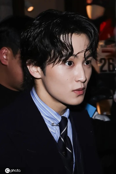 为什么总有人“头铁”闯鳌太线？一场关于人性、虚荣与规则的生死博弈