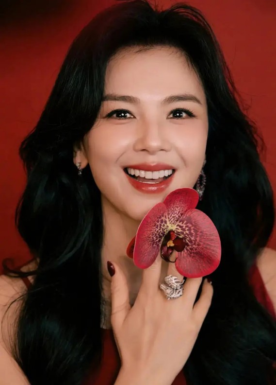 AI时代的“铸币权”已经转手，“做得多做得对”都不是关键